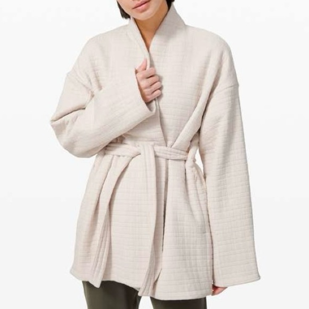 Lululemon Serene Travel wrap jacket. 🤍